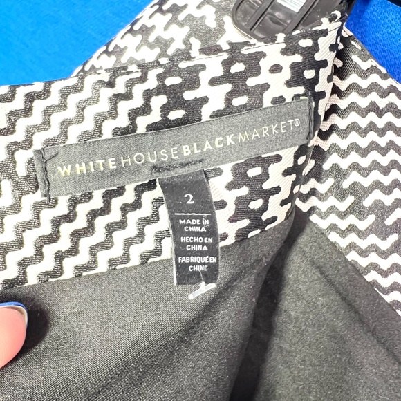 🔥2/$10 |•WHITE HOUSE BLACK MARKET•| Houndstooth Skirt Size 2 - Picture 3 of 9